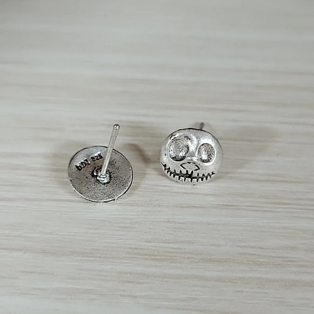Jack Skellington Goth Stud Earrings, sterling silver - Picture 6 of 6